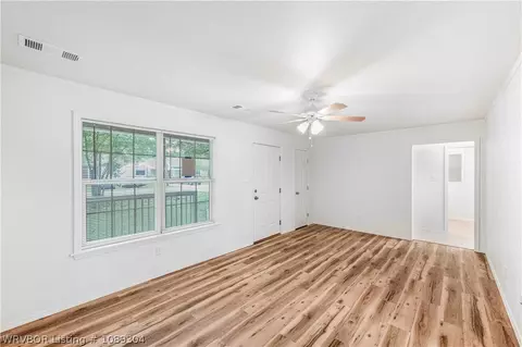 Living - 521 N 36th St, Fort Smith, AR 72903 photo 2 of 2