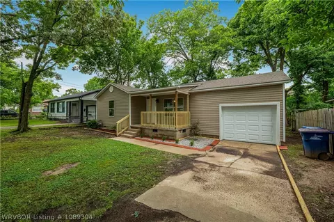 Exterior - 521 N 36th St, Fort Smith, AR 72903 photo 2 of 5