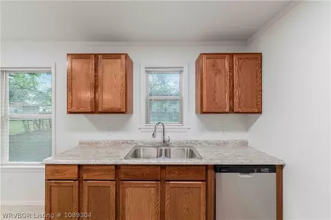 Kitchen - 521 N 36th St, Fort Smith, AR 72903 photo 3 of 4