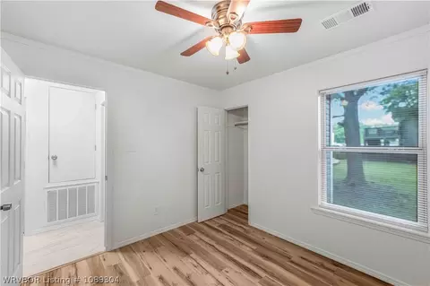 Bedroom - 521 N 36th St, Fort Smith, AR 72903 photo 4 of 6
