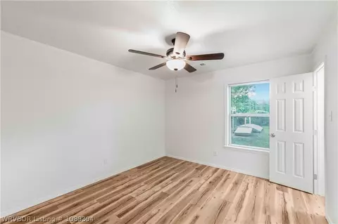 Bedroom - 521 N 36th St, Fort Smith, AR 72903 photo 5 of 6