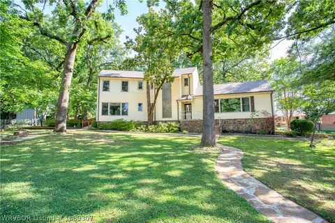 1501 S 36th St, Fort Smith, AR 72903