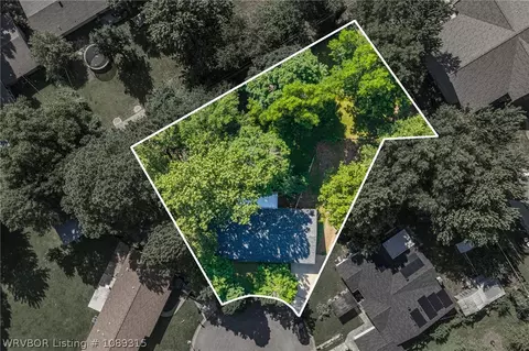 View/Area - 1906 Magnolia Dr, Fort Smith, AR 72908 photo 6 of 7