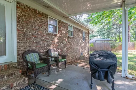 Exterior - 1906 Magnolia Dr, Fort Smith, AR 72908 photo 9 of 10