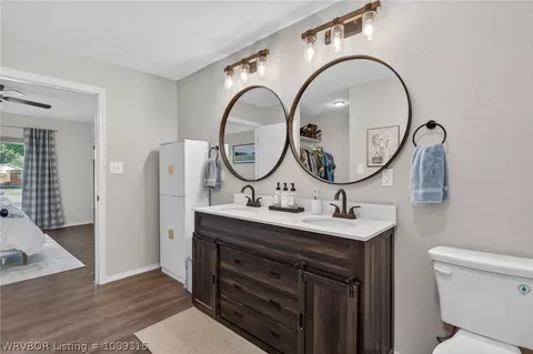 Bath - 1906 Magnolia Dr, Fort Smith, AR 72908 photo 2 of 4