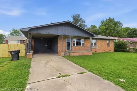 Exterior - 7300 Jenny Lind Rd, Fort Smith, AR 72908 photo 1 of 3