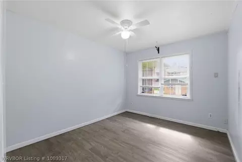 Bedroom - 7300 Jenny Lind Rd, Fort Smith, AR 72908 photo 4 of 5