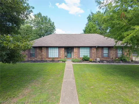 10117 Jenny Lind Rd, Fort Smith, AR 72908