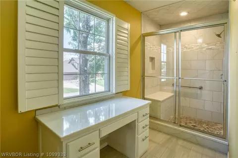 Bath - 9600 River Ridge Rd, Fort Smith, AR 72903 photo 2 of 4