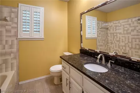 Bath - 9600 River Ridge Rd, Fort Smith, AR 72903 photo 3 of 4