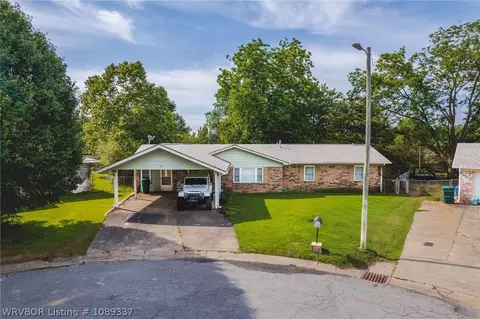 34 Redwood Dr, Sallisaw, OK 74955