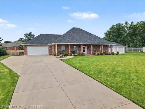 Exterior - 4 Katie Ct, Lavaca, AR 72941 photo 3 of 10