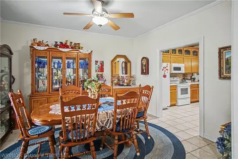 Dining - 4 Katie Ct, Lavaca, AR 72941 photo 2 of 2