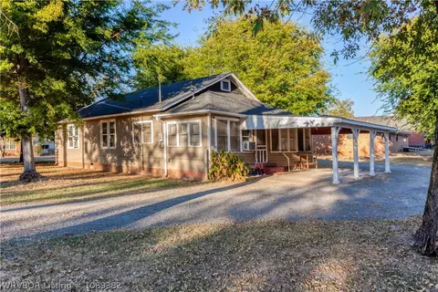 Exterior - 211 Howard St, Mansfield, AR 72944 photo 5 of 7