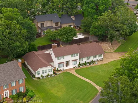 View/Area - 10308 Stoneleige St, Fort Smith, AR 72908 photo 2 of 5