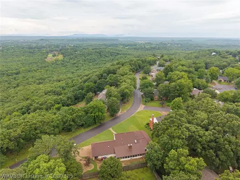 View/Area - 10308 Stoneleige St, Fort Smith, AR 72908 photo 5 of 5