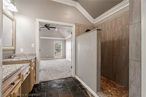 Bath - 3309 Golf Course Dr, Alma, AR 72921 photo 1 of 3