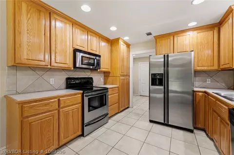 Kitchen - 1427 Christopher St, Lavaca, AR 72941 photo 3 of 3