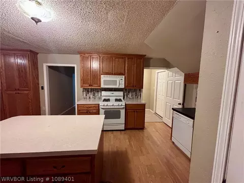 Kitchen - 5203 E Highway 45, Fort Smith, AR 72916 photo 2 of 2