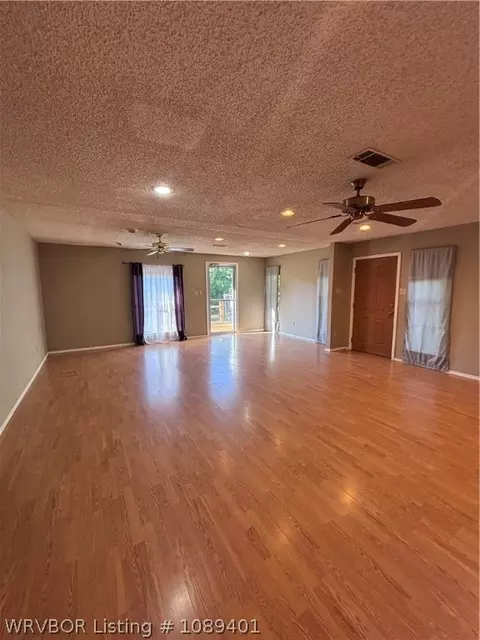 Living - 5203 E Highway 45, Fort Smith, AR 72916 photo 2 of 2