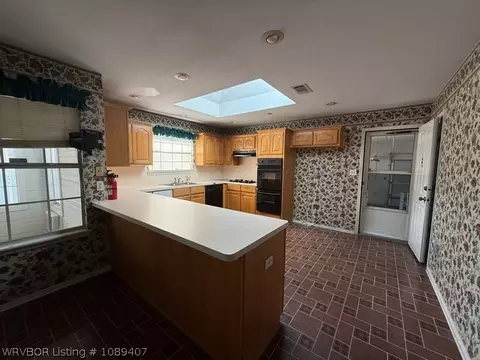 Kitchen - 1906 N 47th St, Fort Smith, AR 72904 photo 2 of 2