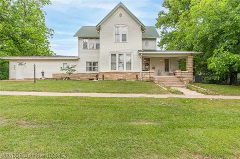 600 River St, Ozark, AR 72949