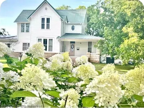 600 River St, Ozark, AR 72949
