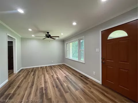 Living - 2618 S M St, Fort Smith, AR 72901 photo 2 of 4