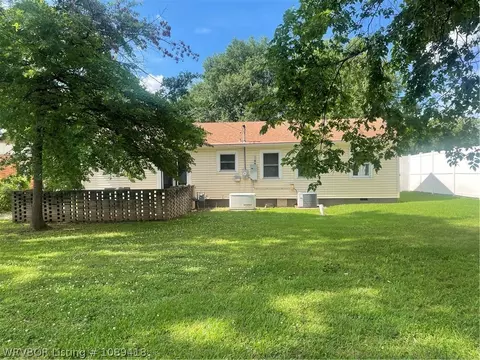 Exterior - 2618 S M St, Fort Smith, AR 72901 photo 5 of 7