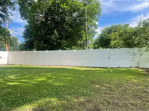 Exterior - 2618 S M St, Fort Smith, AR 72901 photo 6 of 7