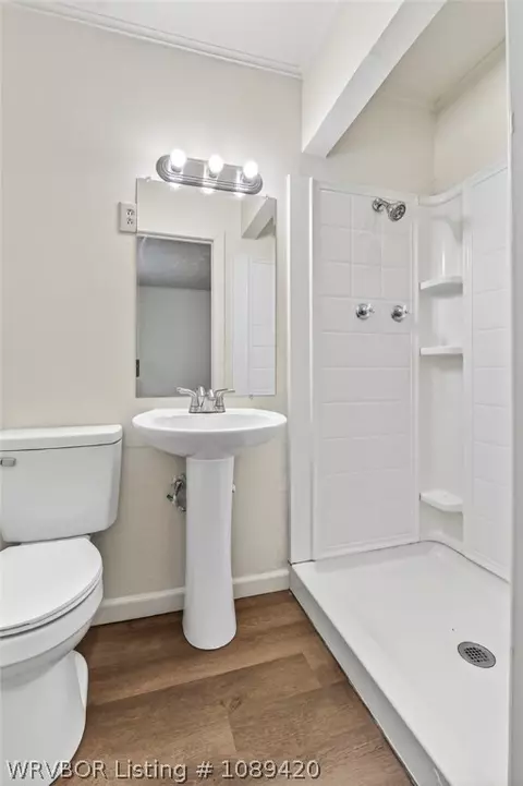 Bath - 1510 40th St, Fort Smith, AR 72903 photo 3 of 3