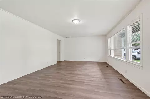 Living - 1510 40th St, Fort Smith, AR 72903 photo 4 of 4