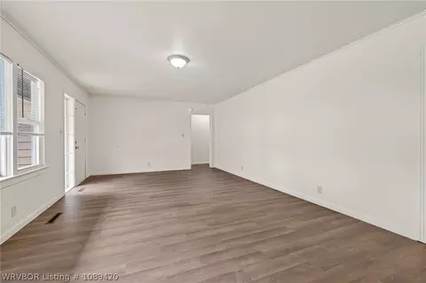 Living - 1510 40th St, Fort Smith, AR 72903 photo 2 of 4
