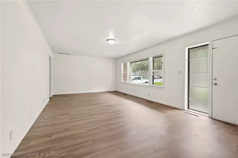 Living - 1510 40th St, Fort Smith, AR 72903 photo 3 of 4