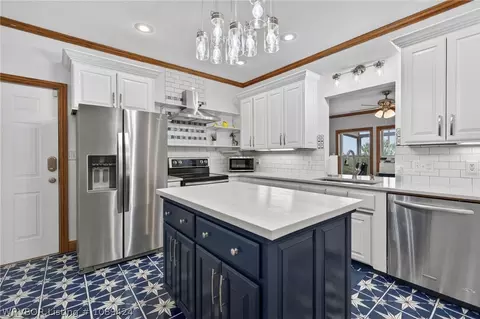Kitchen - 3829 Tpc Dr, Alma, AR 72921 photo 2 of 5