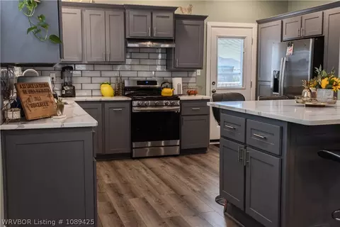Kitchen - 418 19th St, Fort Smith, AR 72901 photo 2 of 3