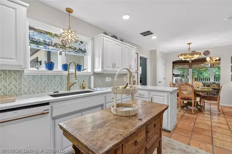 Kitchen - 4424 S 35th Dr, Fort Smith, AR 72903 photo 4 of 4