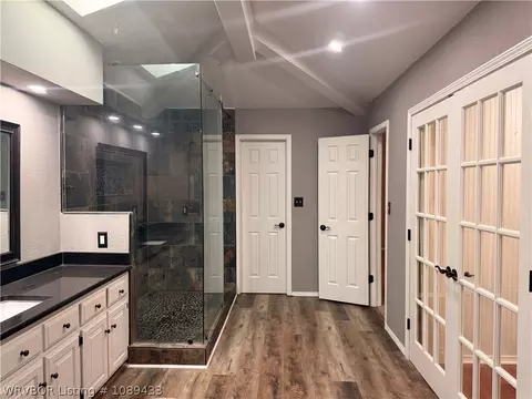 Bath - 10704 Castleton St, Fort Smith, AR 72908 photo 4 of 6