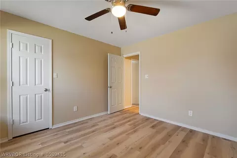 Bedroom - 5205 Rosewood Cir, Fort Smith, AR 72903 photo 2 of 3