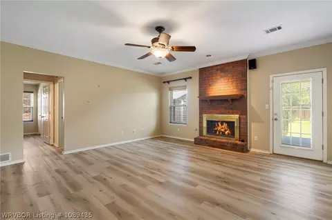 Living - 5205 Rosewood Cir, Fort Smith, AR 72903 photo 1 of 3