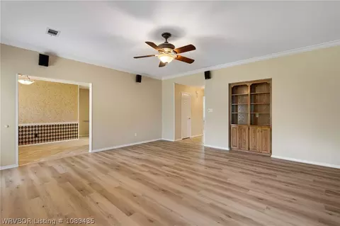 Living - 5205 Rosewood Cir, Fort Smith, AR 72903 photo 3 of 3