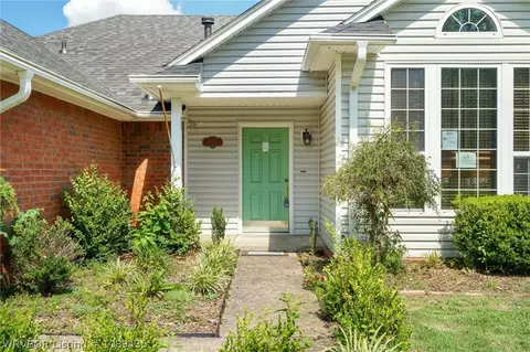 Exterior - 5205 Rosewood Cir, Fort Smith, AR 72903 photo 2 of 4