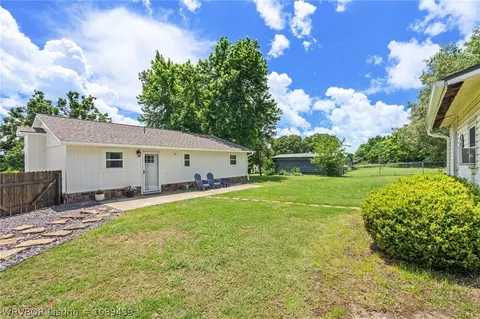 Exterior - 406 NE Highway 10, Hackett, AR 72937 photo 4 of 9