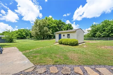 Exterior - 406 NE Highway 10, Hackett, AR 72937 photo 3 of 9