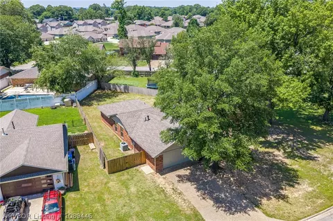 View/Area - 2908 Riverbend Dr, Fort Smith, AR 72903 photo 7 of 11