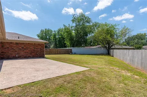 Exterior - 2908 Riverbend Dr, Fort Smith, AR 72903 photo 8 of 9