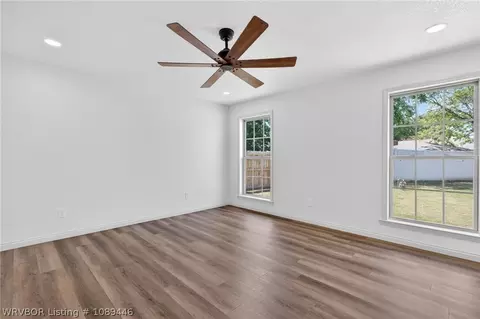 Living - 2908 Riverbend Dr, Fort Smith, AR 72903 photo 6 of 6