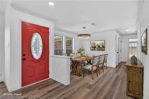 Entry Way - 2908 Riverbend Dr, Fort Smith, AR 72903 photo 1 of 2