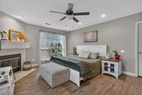 Bedroom - 11505 Springridge Dr, Fort Smith, AR 72916 photo 1 of 10