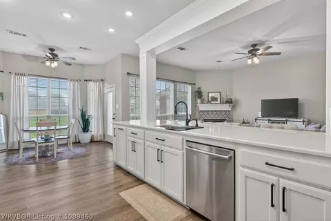 Kitchen - 11505 Springridge Dr, Fort Smith, AR 72916 photo 4 of 4